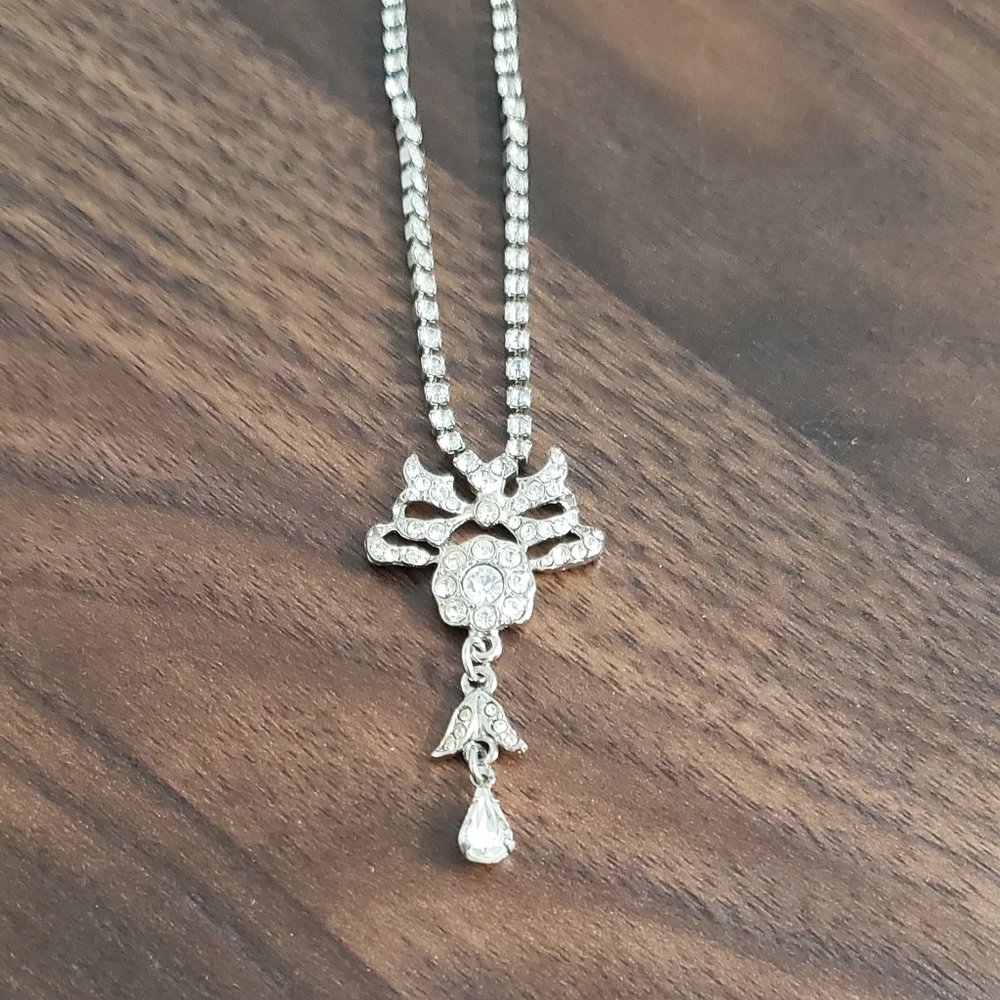 {HP} Circa 1920 Rhinestone and Silver Necklace - Picture 2 of 3